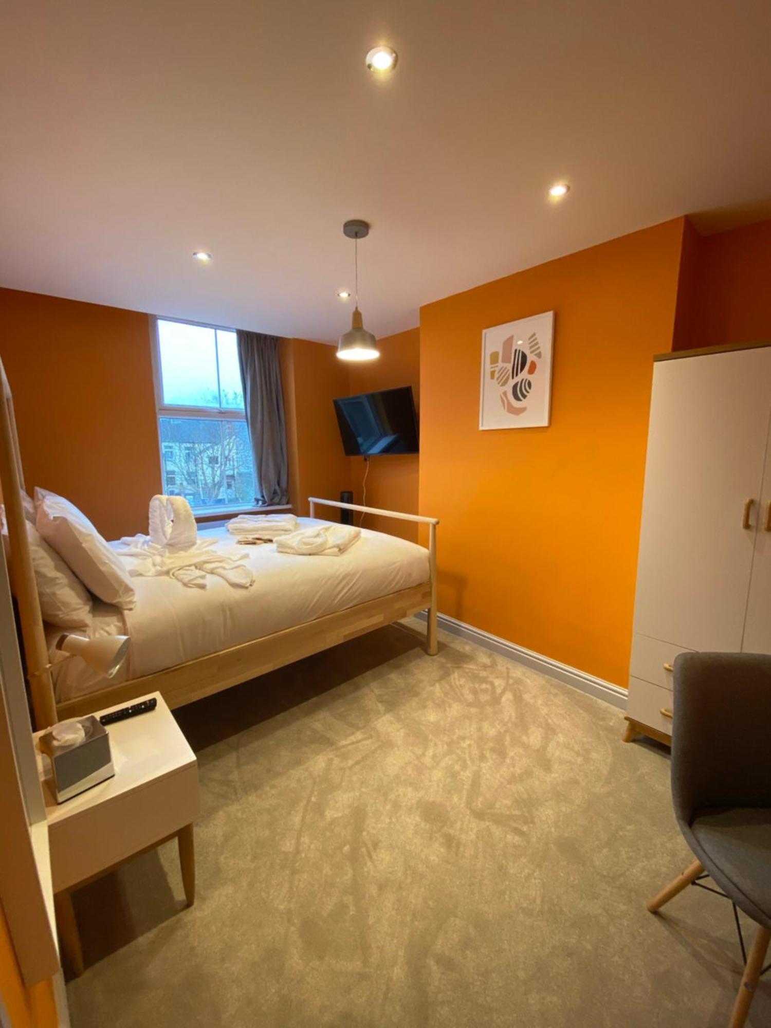 Aaron Wise - 17 Fitzhamon Apartments Cardiff Luaran gambar