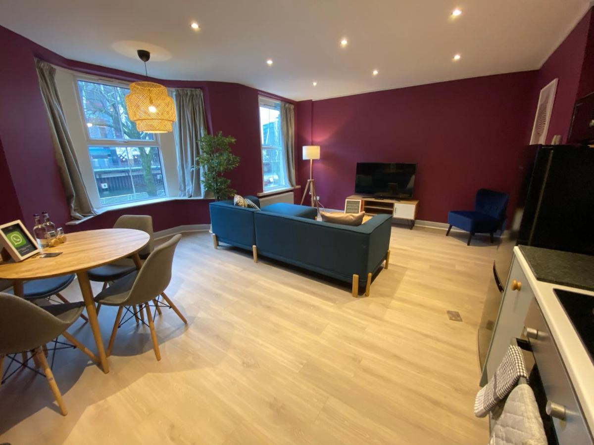 Aaron Wise - 17 Fitzhamon Apartments Cardiff Luaran gambar