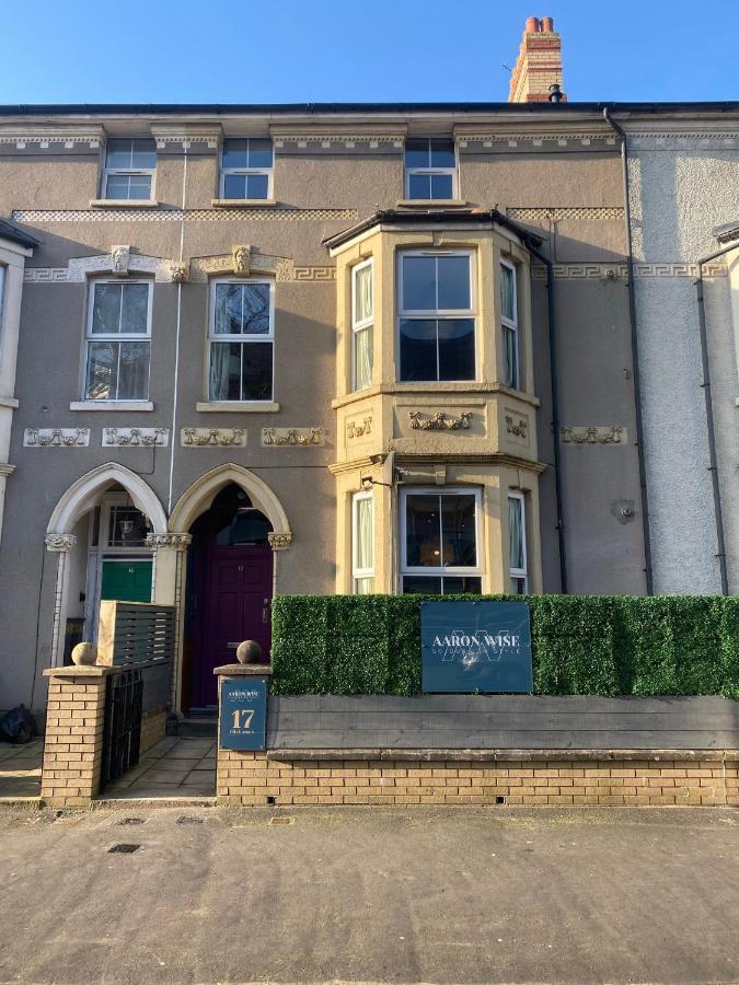 Aaron Wise - 17 Fitzhamon Apartments Cardiff Luaran gambar